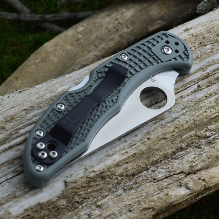 Складной нож Delica 4 - Spyderco C11PSFG, сталь VG-10 Satin Plain/Serrated, рукоять термопластик FRN зелёная (foliage green)